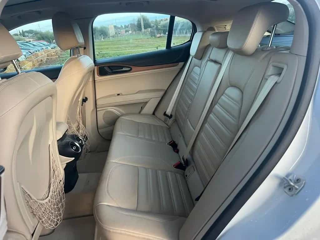 Alfa Romeo Stelvio 2.0 Turbo 280 CV AT8 Q4 Execu 04/2018-photo-10