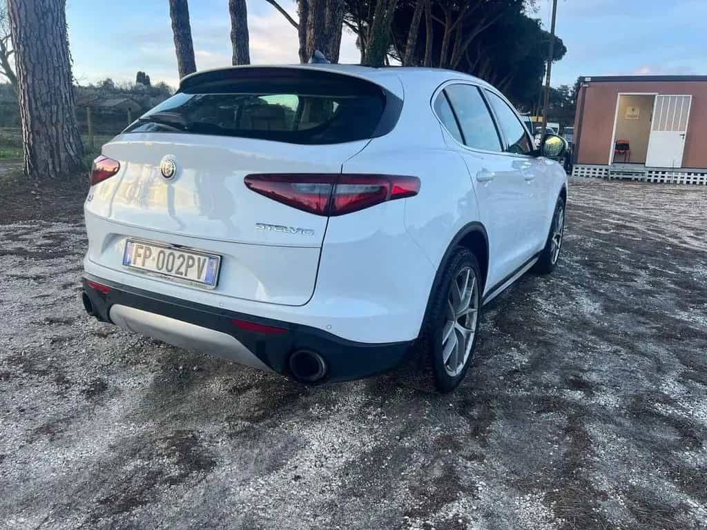 Alfa Romeo Stelvio 2.0 Turbo 280 CV AT8 Q4 Execu 04/2018-photo-6