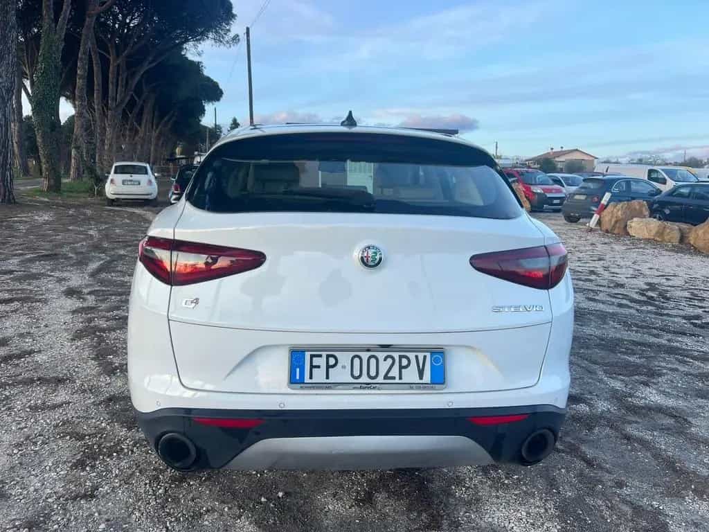 Alfa Romeo Stelvio 2.0 Turbo 280 CV AT8 Q4 Execu 04/2018-photo-8