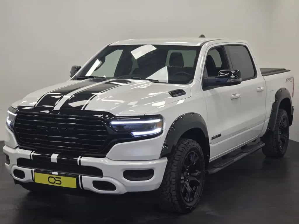 Dodge RAM 5.7 V8 HEMI*Laramie* LED Offroad Garantie 04/2023-photo-1
