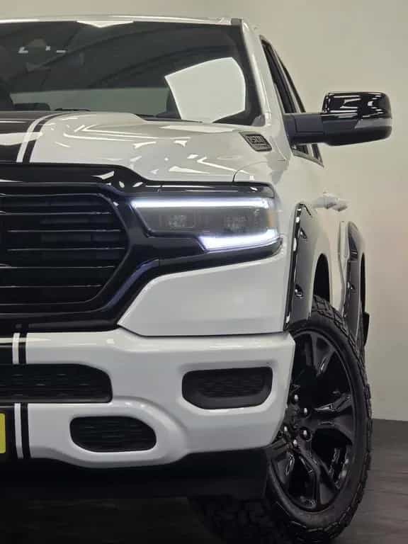 Dodge RAM 5.7 V8 HEMI*Laramie* LED Offroad Garantie 04/2023-photo-11