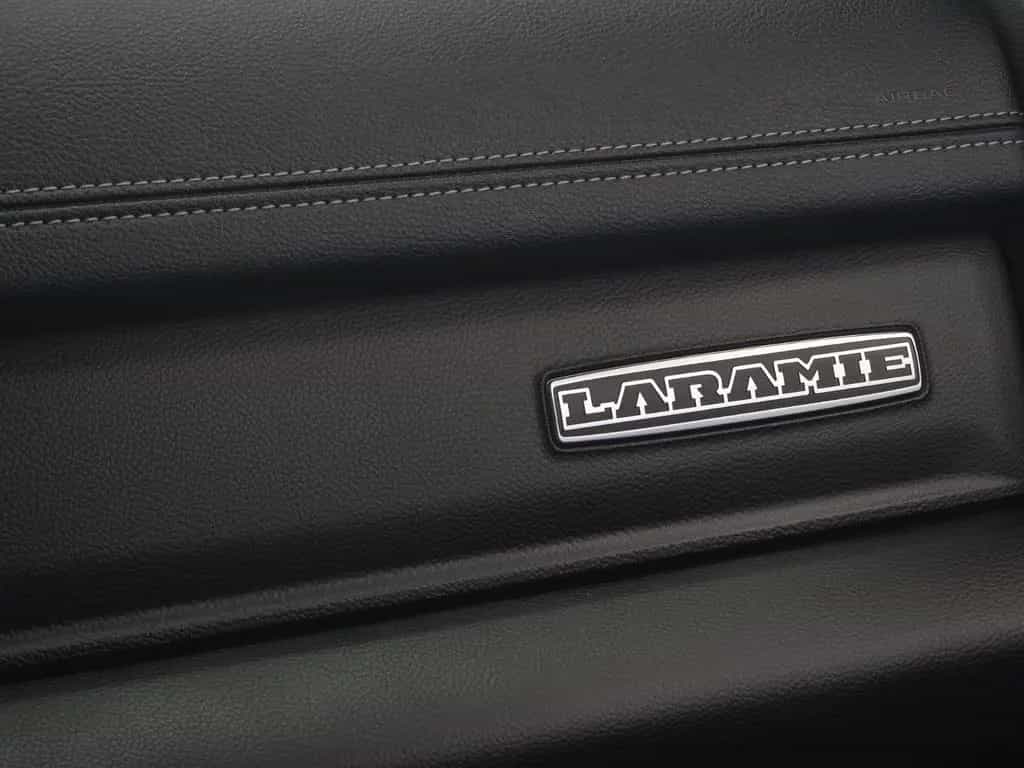 Dodge RAM 5.7 V8 HEMI*Laramie* LED Offroad Garantie 04/2023-photo-18