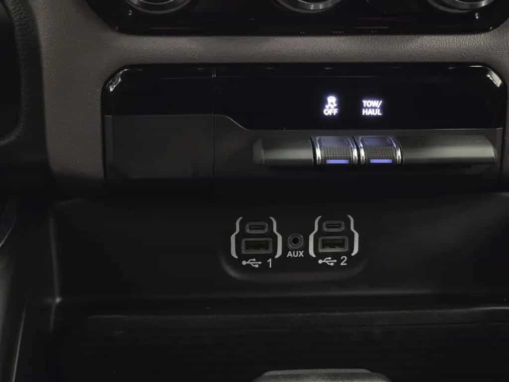 Dodge RAM 5.7 V8 HEMI*Laramie* LED Offroad Garantie 04/2023-photo-32
