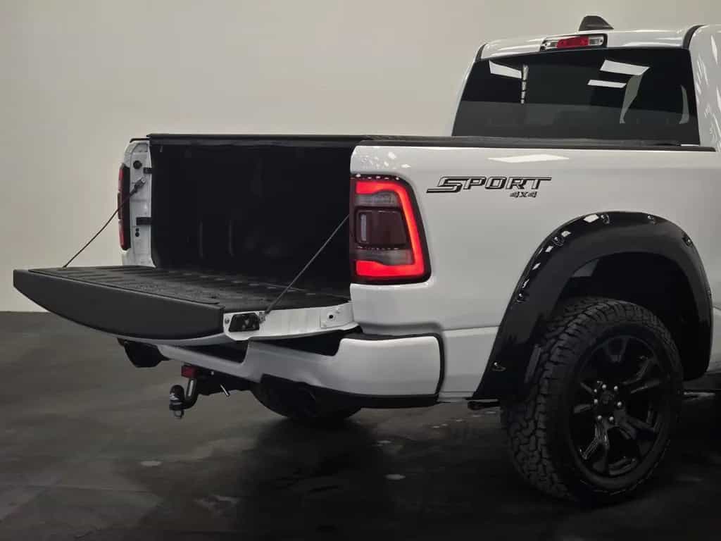 Dodge RAM 5.7 V8 HEMI*Laramie* LED Offroad Garantie 04/2023-photo-9