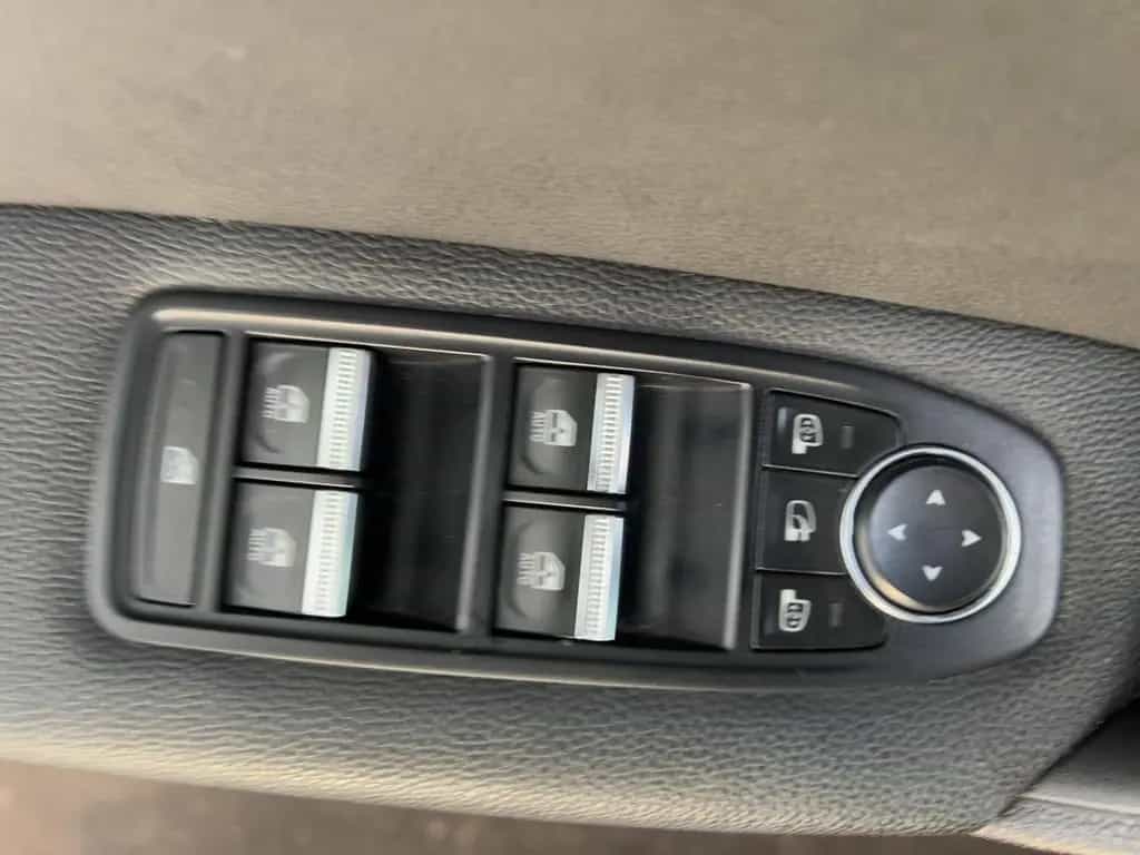 Renault Captur INTENS TCe 100 09/2020-photo-17