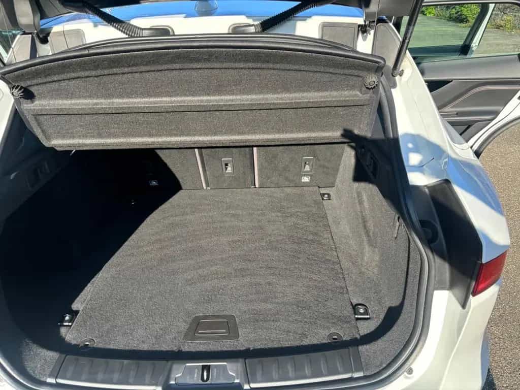 Jaguar F-Pace 30d AWD Portfolio Automatik Portfolio 07/2017-photo-11