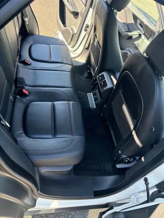 Jaguar F-Pace 30d AWD Portfolio Automatik Portfolio 07/2017-photo-12