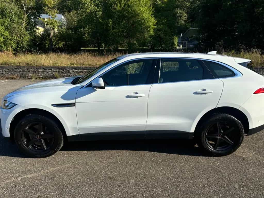 Jaguar F-Pace 30d AWD Portfolio Automatik Portfolio 07/2017-photo-5