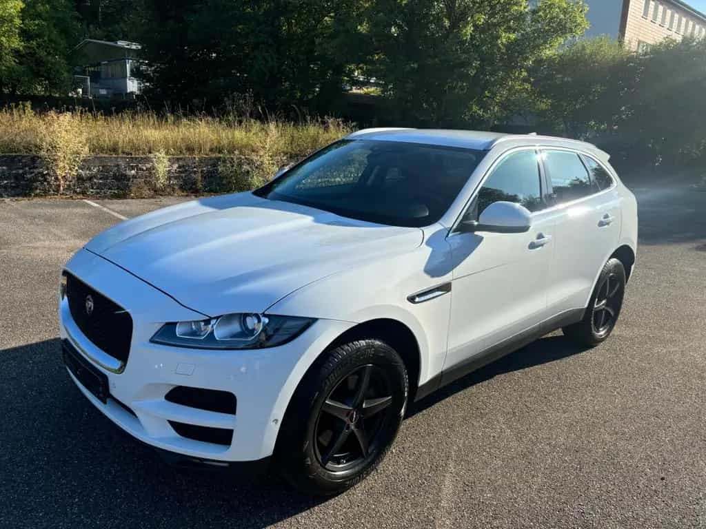 Jaguar F-Pace 30d AWD Portfolio Automatik Portfolio 07/2017-photo-6