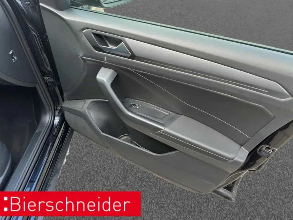 Volkswagen T-Roc 1.5 TSI DSG Style AHK IQ.LIGHT KAMERA NAVI 07/2025-photo-30
