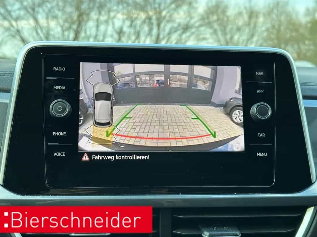 Volkswagen T-Roc 1.5 TSI DSG Style AHK IQ.LIGHT KAMERA NAVI 07/2025-photo-32