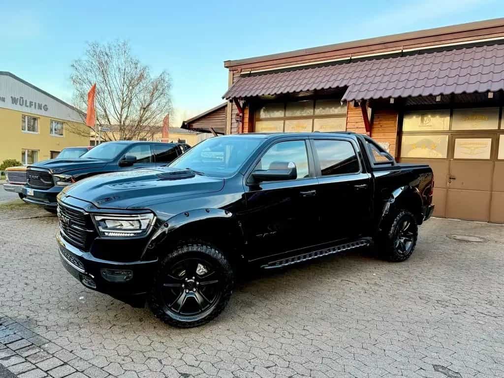 Dodge RAM SPORT*NIGHT*OFFROAD*LIFT*AHK*NAVI*BÜGEL*GARANTIE 04/2021-photo-0