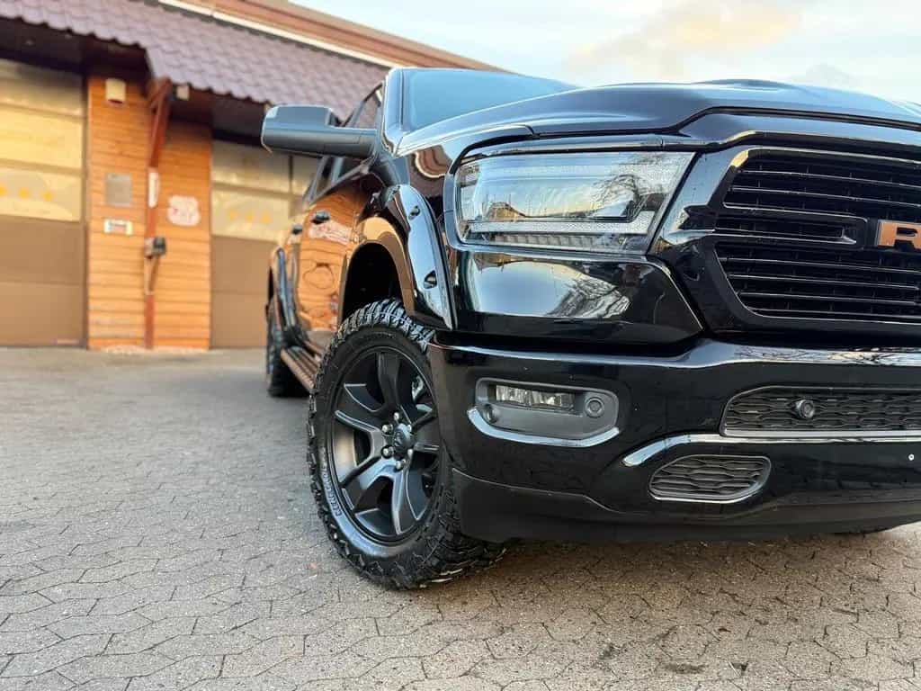 Dodge RAM SPORT*NIGHT*OFFROAD*LIFT*AHK*NAVI*BÜGEL*GARANTIE 04/2021-photo-16