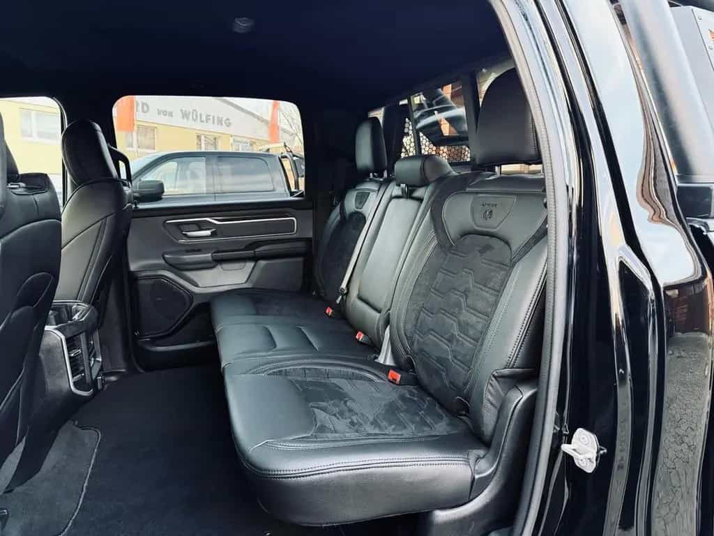 Dodge RAM SPORT*NIGHT*OFFROAD*LIFT*AHK*NAVI*BÜGEL*GARANTIE 04/2021-photo-35