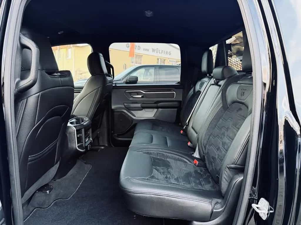 Dodge RAM SPORT*NIGHT*OFFROAD*LIFT*AHK*NAVI*BÜGEL*GARANTIE 04/2021-photo-36
