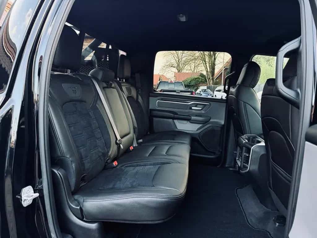 Dodge RAM SPORT*NIGHT*OFFROAD*LIFT*AHK*NAVI*BÜGEL*GARANTIE 04/2021-photo-40
