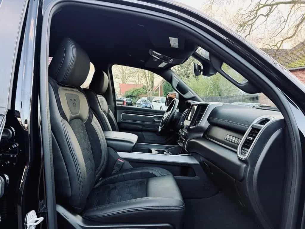 Dodge RAM SPORT*NIGHT*OFFROAD*LIFT*AHK*NAVI*BÜGEL*GARANTIE 04/2021-photo-45