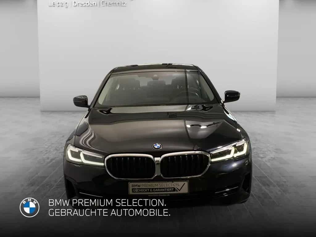 BMW 5 Series 520d xDrive Limousine LiveCockpitProf Head-Up 12/2021-photo-3