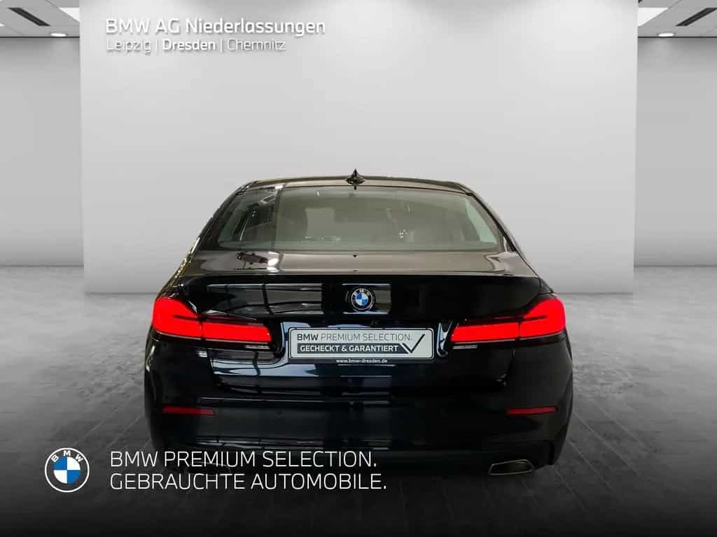 BMW 5 Series 520d xDrive Limousine LiveCockpitProf Head-Up 12/2021-photo-4