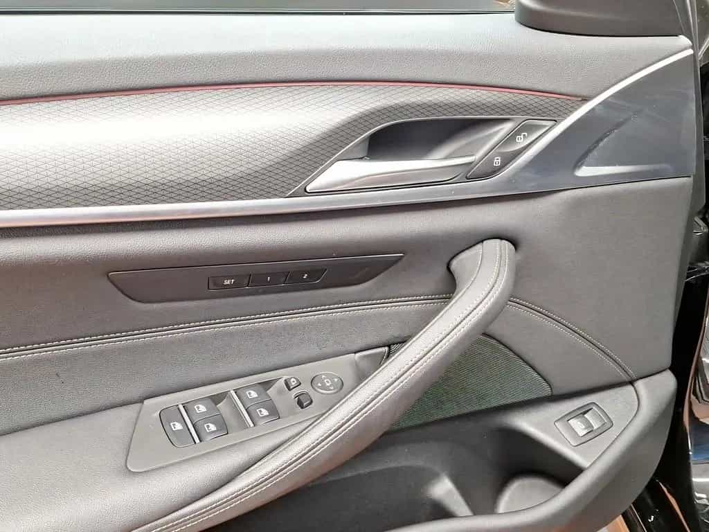 BMW 5 Series d xDrive Touring M Sport LiveCockpitProf 02/2023-photo-15