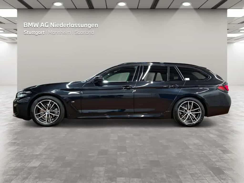 BMW 5 Series d xDrive Touring M Sport LiveCockpitProf 02/2023-photo-2