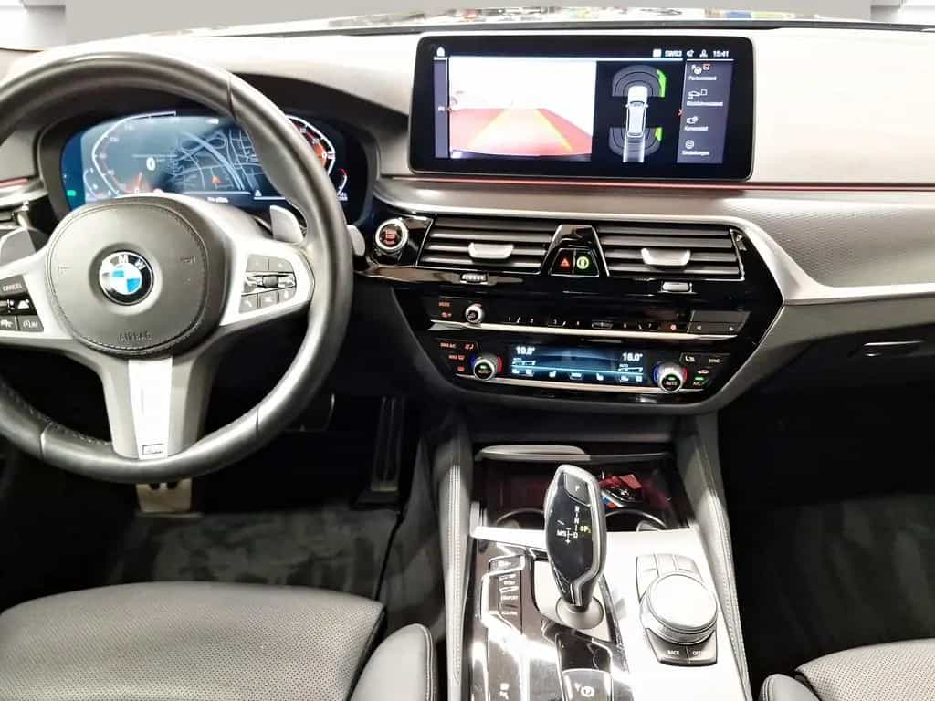 BMW 5 Series d xDrive Touring M Sport LiveCockpitProf 02/2023-photo-6
