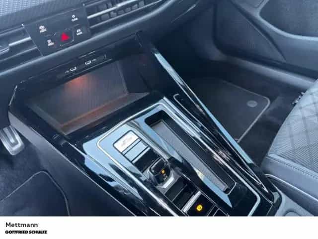 Volkswagen Golf Var. 2.0 TSI R-Line DSG NAVI AHK STHZG LED 11/2022-photo-14