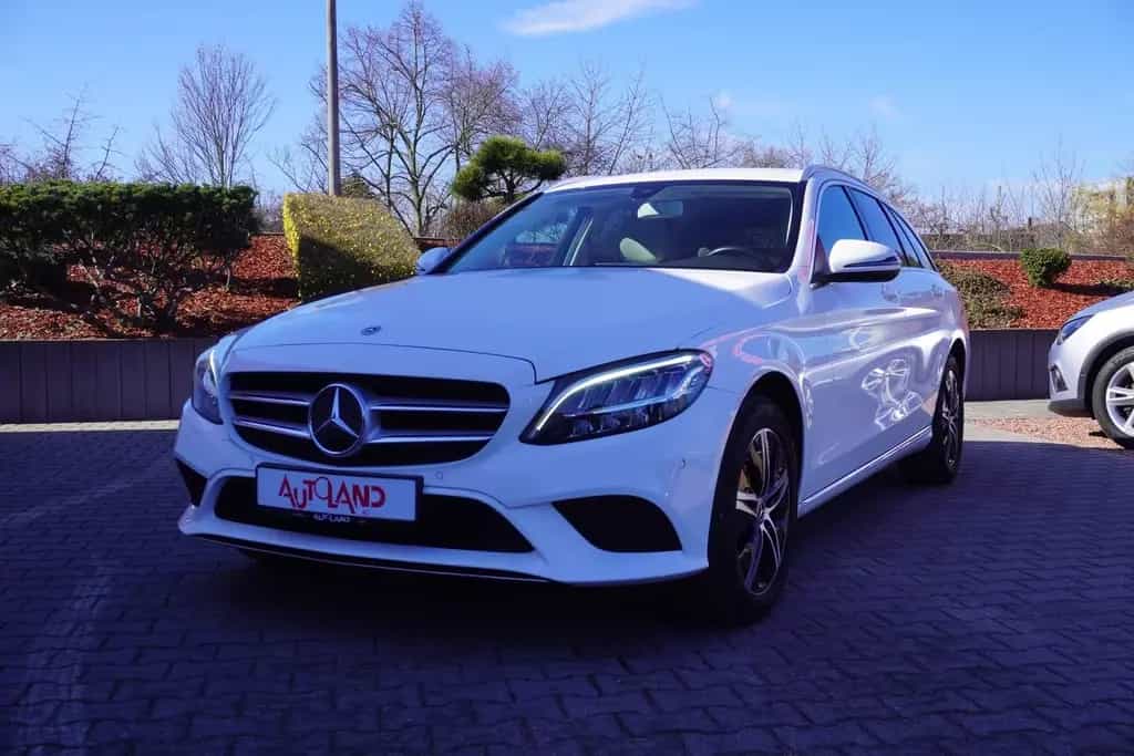 Mercedes-Benz C 220 C220 T-Modell d4Matic Avantgarde LED Kamera Navi 07/2020-photo-2
