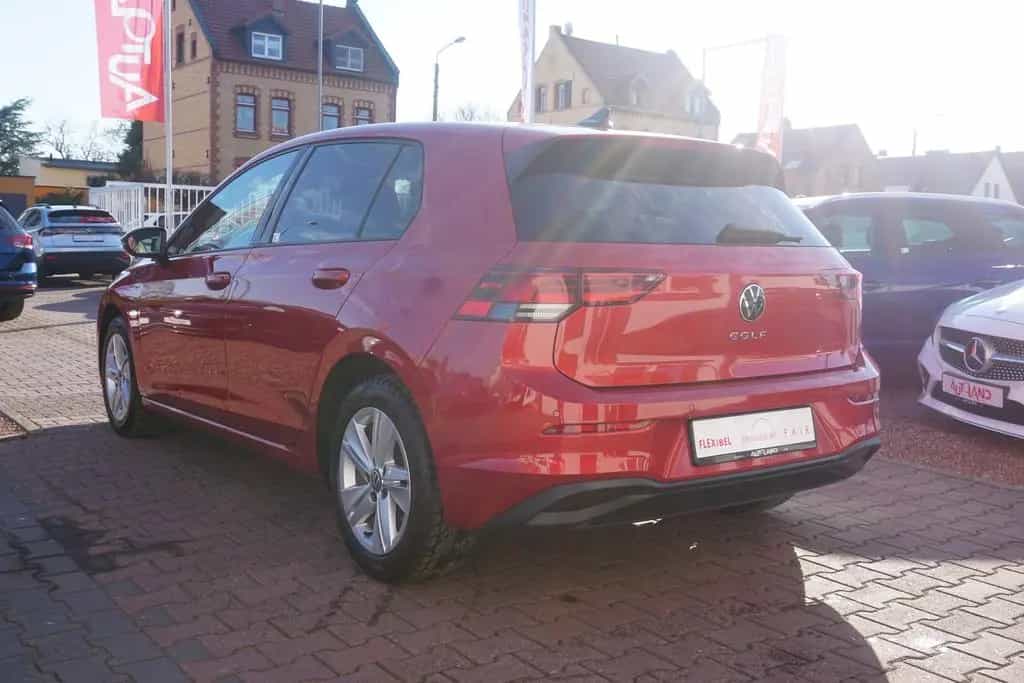 Volkswagen Golf VIII 1.0 Life LED Navi Standheizung ACC DAB 05/2021-photo-2