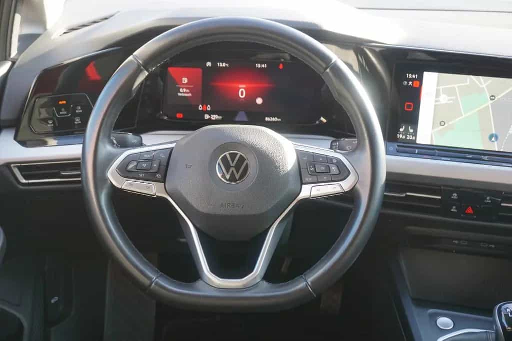 Volkswagen Golf VIII 1.0 Life LED Navi Standheizung ACC DAB 05/2021-photo-22