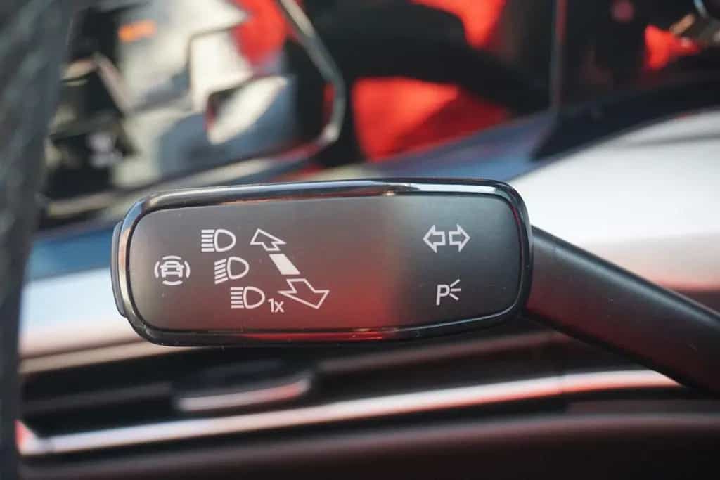 Volkswagen Golf VIII 1.0 Life LED Navi Standheizung ACC DAB 05/2021-photo-24