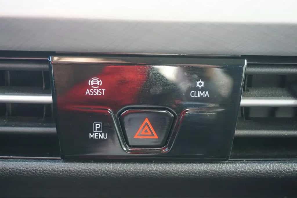 Volkswagen Golf VIII 1.0 Life LED Navi Standheizung ACC DAB 05/2021-photo-29