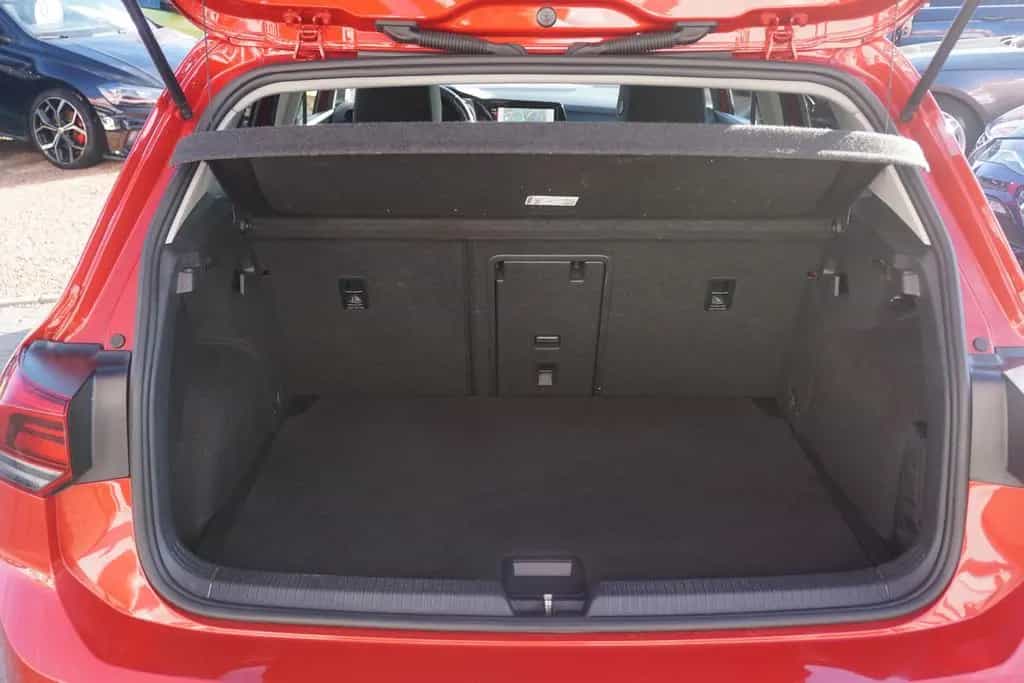 Volkswagen Golf VIII 1.0 Life LED Navi Standheizung ACC DAB 05/2021-photo-38