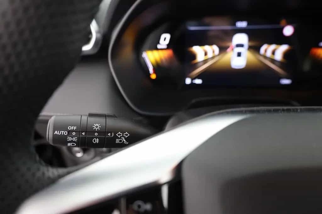 MG ZS 1.5 VTi-Tech Comfort LED Navi 360° Sitzheizun 12/2025-photo-17