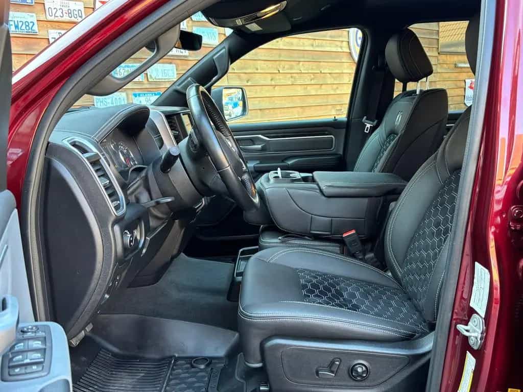 Dodge RAM 1500 5,7L BigHorn Crew Cab LED AHK 4x4 03/2021-photo-17