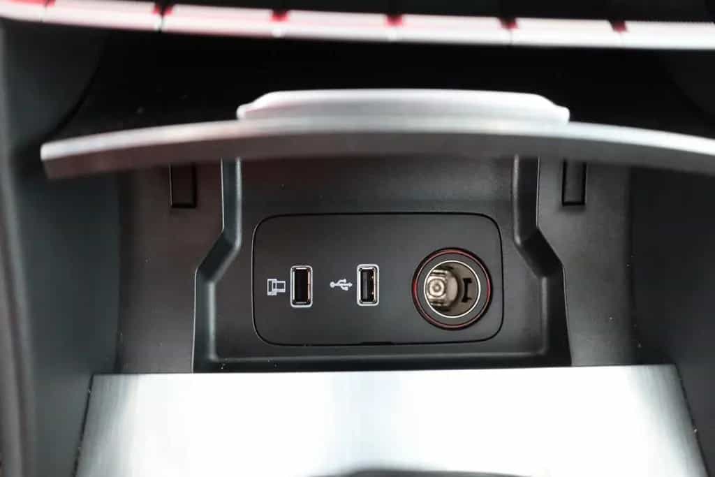 MG HS 1.5 T-GDI Luxury Aut. LED ACC Navi 360° Pano 03/2024-photo-12