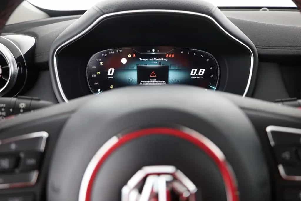 MG HS 1.5 T-GDI Luxury Aut. LED ACC Navi 360° Pano 03/2024-photo-17