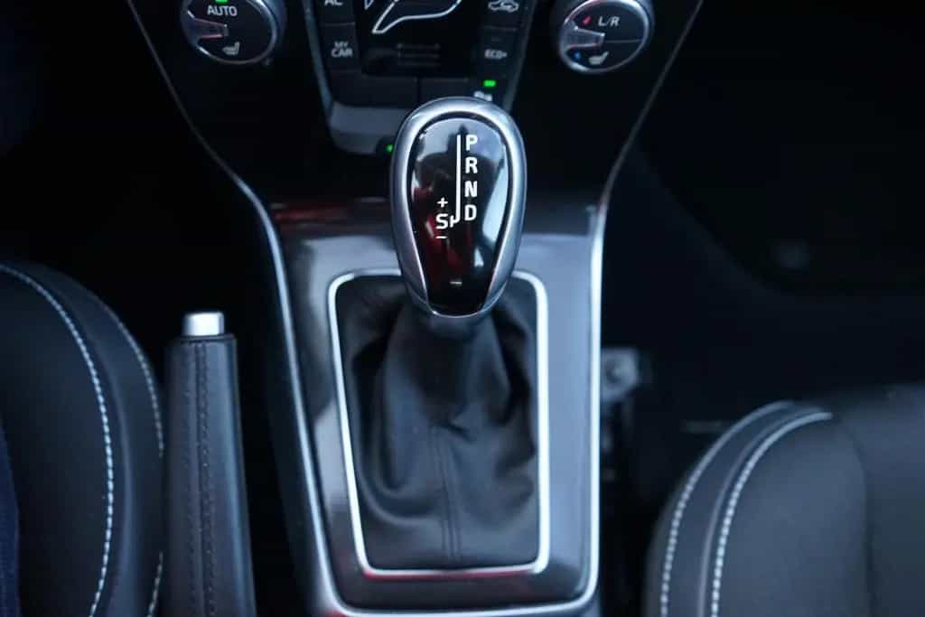 Volvo V40 1.5 Momentum LED Navi Sitzheizung Kamera 12/2017-photo-10