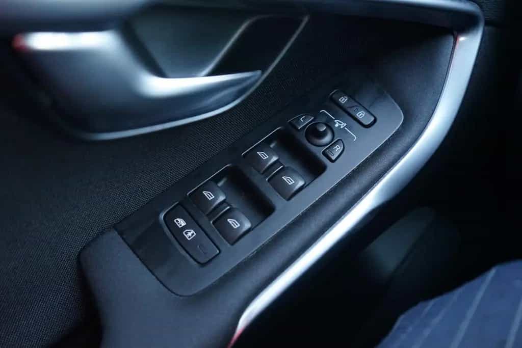 Volvo V40 1.5 Momentum LED Navi Sitzheizung Kamera 12/2017-photo-19