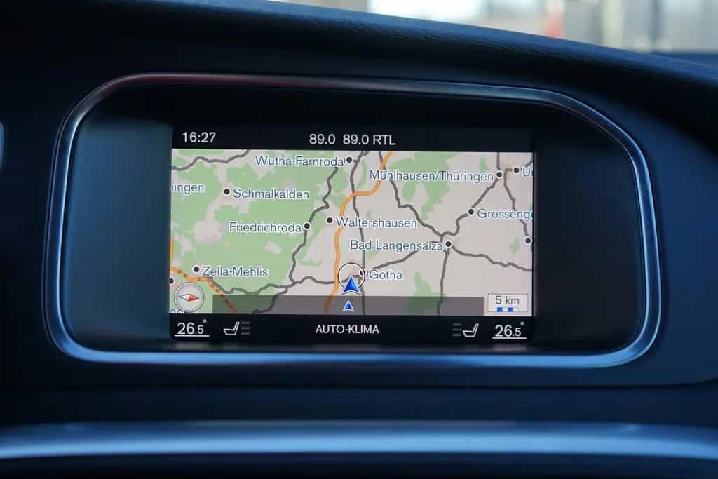 Volvo V40 1.5 Momentum LED Navi Sitzheizung Kamera 12/2017-photo-27