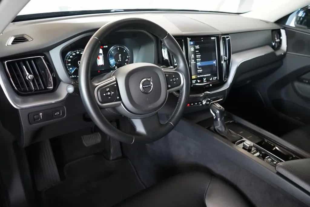 Volvo XC60 2.0 Momentum Pro 2WD LED Navi Kamera Androi 01/2020-photo-10