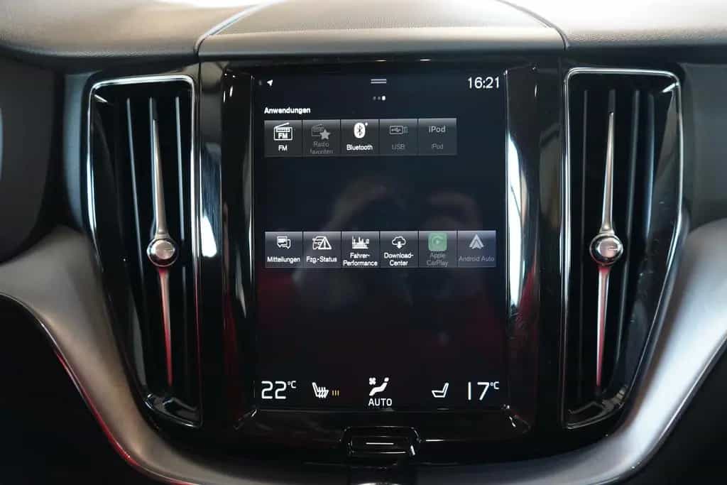 Volvo XC60 2.0 Momentum Pro 2WD LED Navi Kamera Androi 01/2020-photo-15