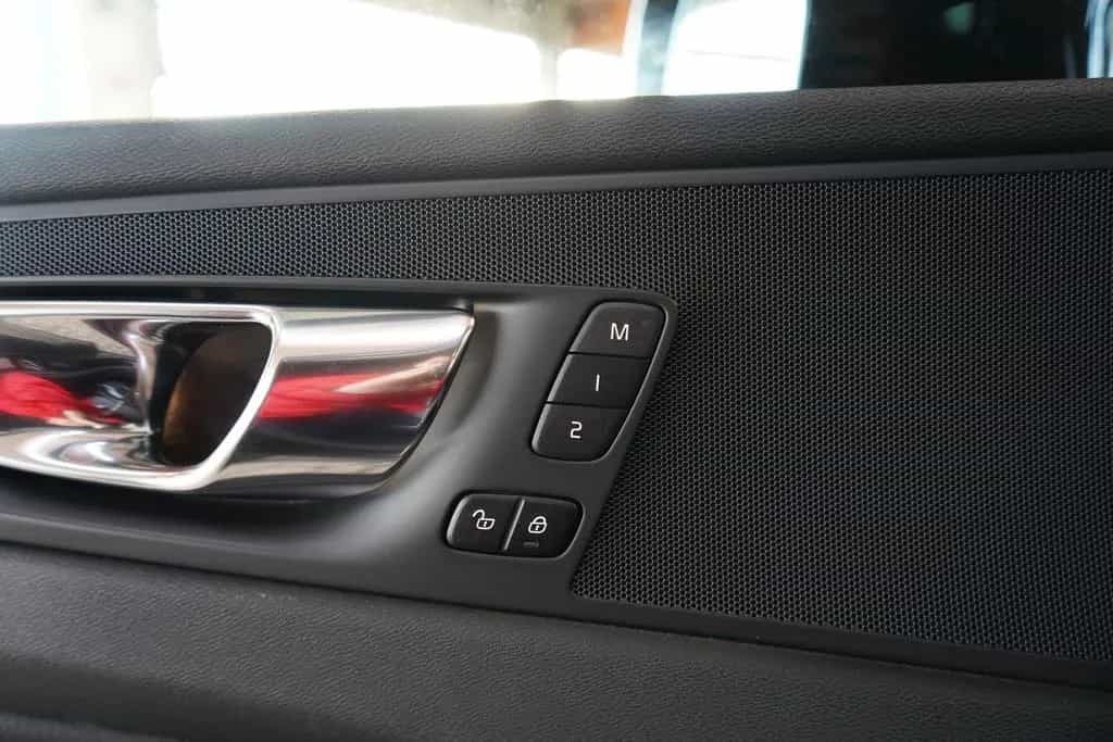 Volvo XC60 2.0 Momentum Pro 2WD LED Navi Kamera Androi 01/2020-photo-36