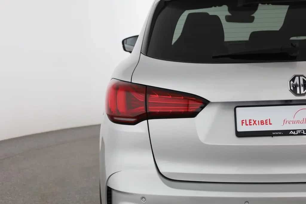 MG HS 1.5 T-GDI Luxury Aut. LED ACC Navi 360° Pano 03/2024-photo-29
