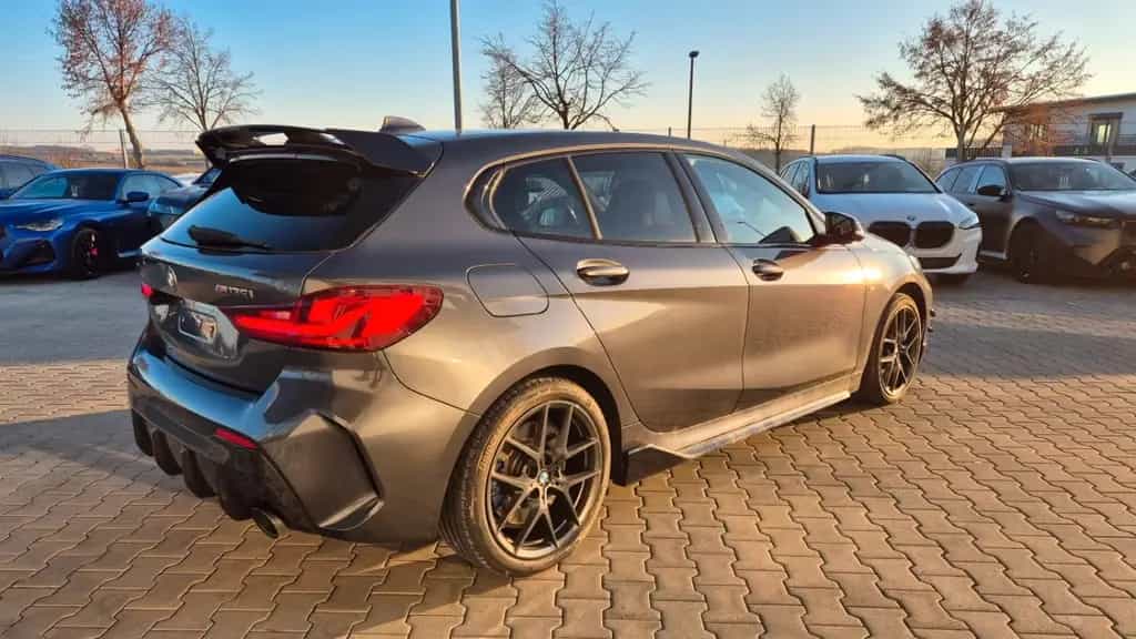 BMW M135 xDrive +nur an Händler/Export+ HU 04/2026 03/2021-photo-2