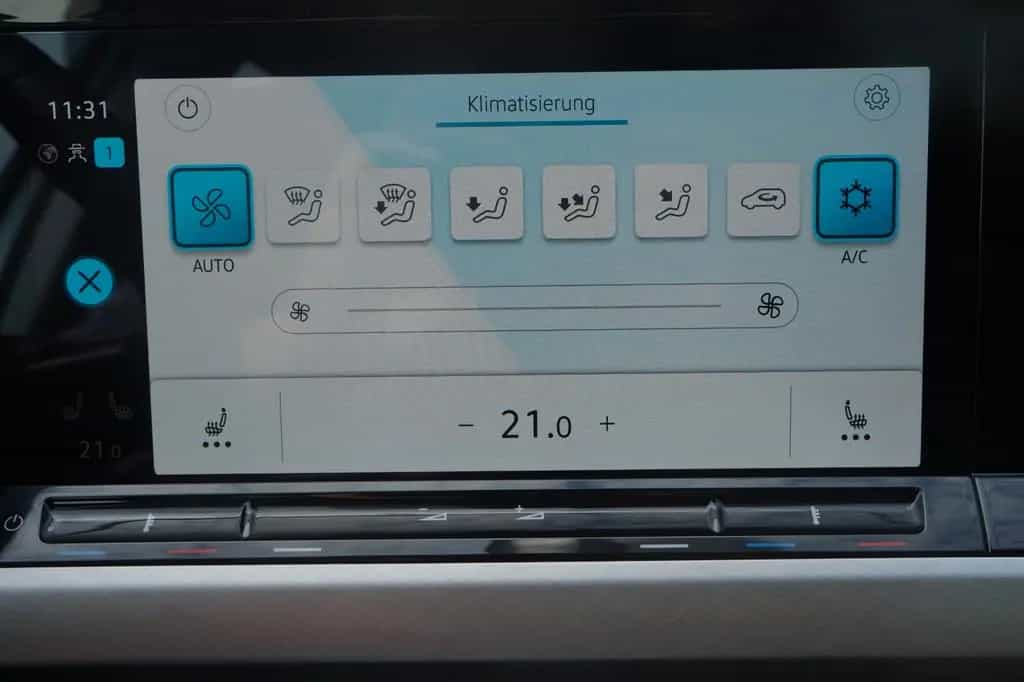 Volkswagen Golf VIII Life*LED*PDC*NAVI*SHZ*DIGITAL COCKPIT* 03/2020-photo-18
