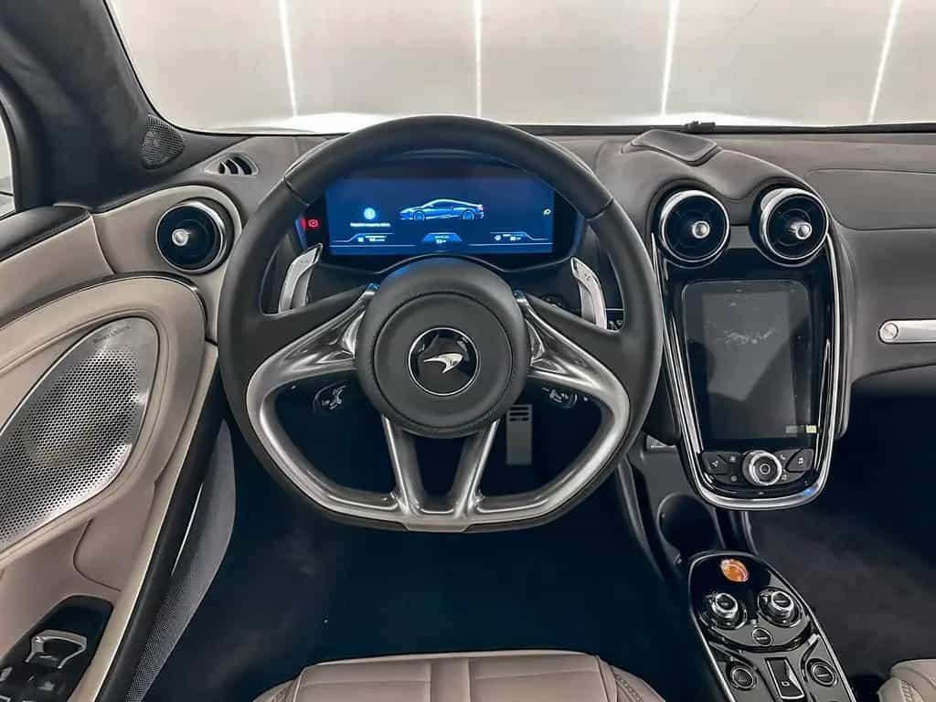 McLaren GTS MY26- McLaren Milano 02/2026-photo-9