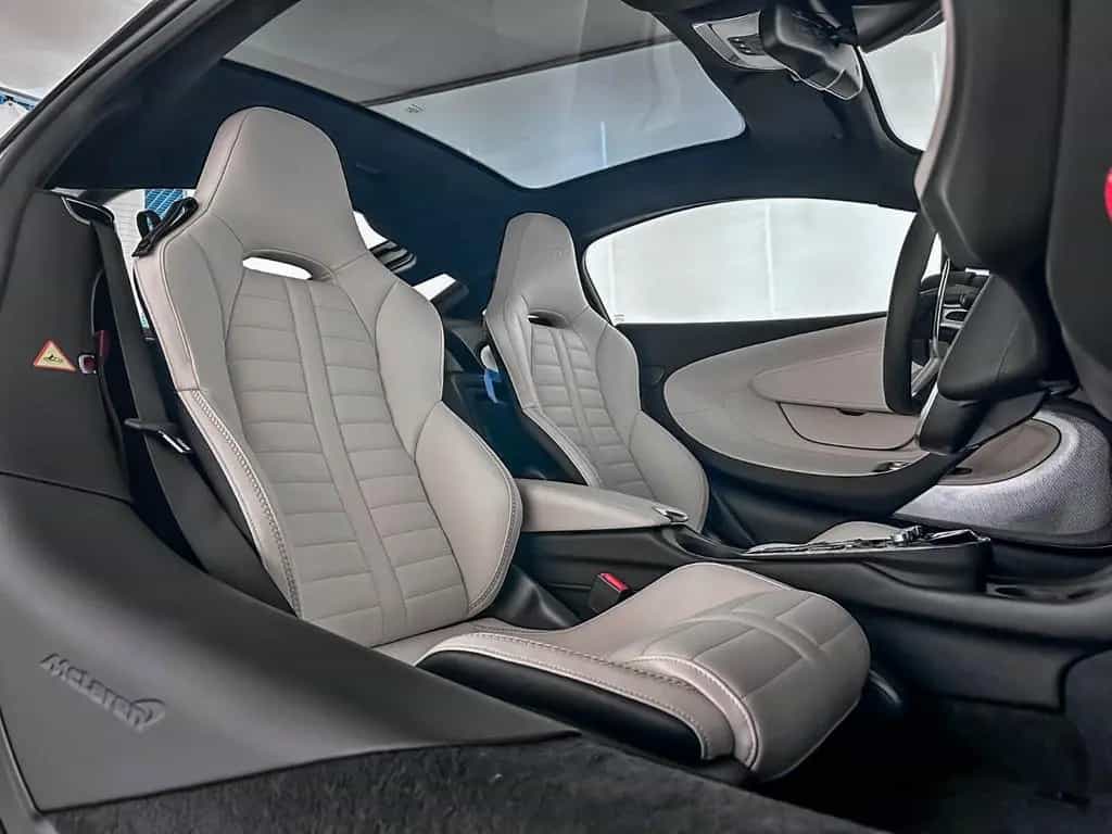 McLaren GTS MY26- McLaren Milano null-photo-11