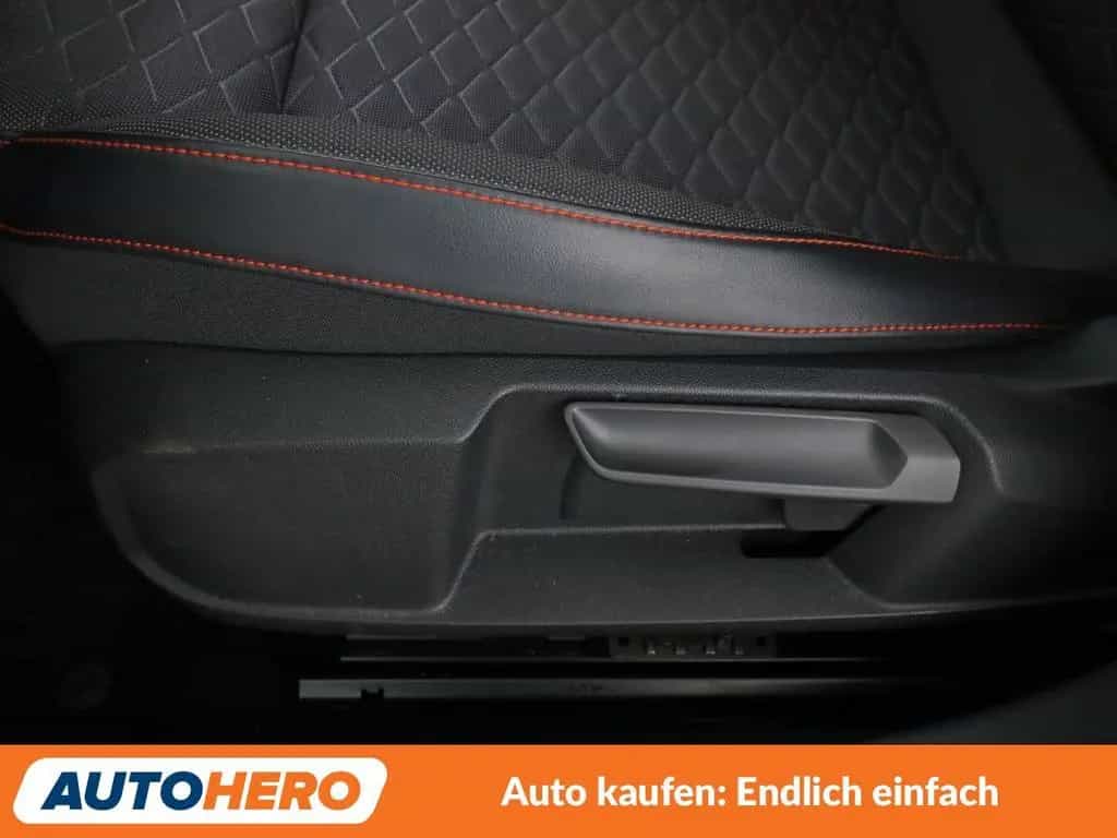 Seat Leon 1.5 eTSI ACT FR Aut.*NAVI*LED*PDC*SHZ*ACC* 01/2022-photo-28