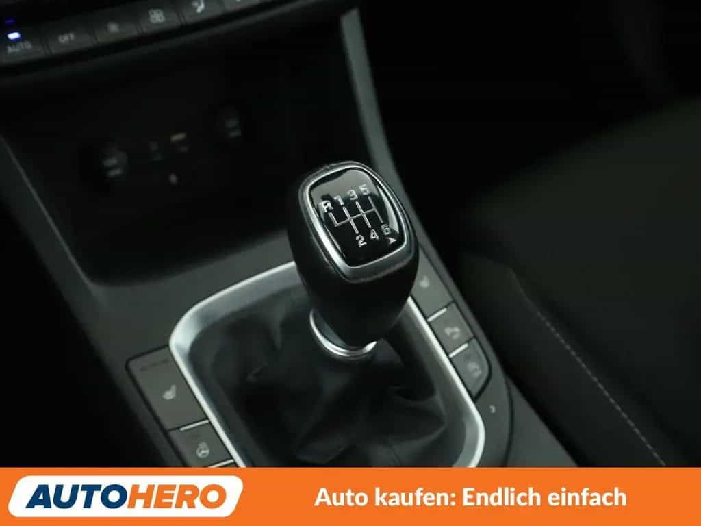 Hyundai i30 1.4 TGDI Intro*NAVI*CAM*AHK*PDC*SHZ*TEMPO* 01/2017-photo-24